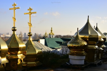 Złote kopuły cerkwi w renowacji. ;)